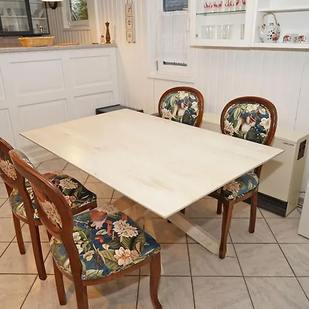 Blockhaus Fuer 4 Personen In Strandnaehe Damp